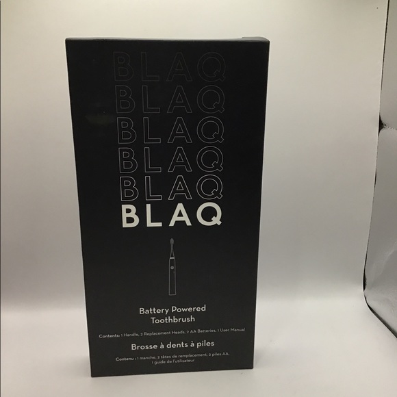 NEW! BLAQ battery powered toothbrush 1 Handle 2 Replacement Heads - Picture 1 of 3